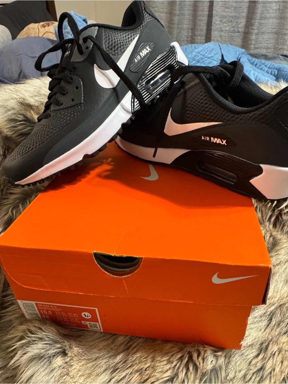 Nike AIR MAX 90 G 
Black and White Air Max 90 G Golf Shoes - Picture 4 of 7
